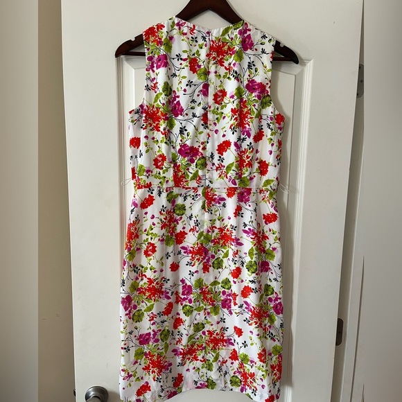 Emma & Michele Sleeveless Floral Neckline Ruffle Dress Women’s Size 10 - Picture 10 of 16